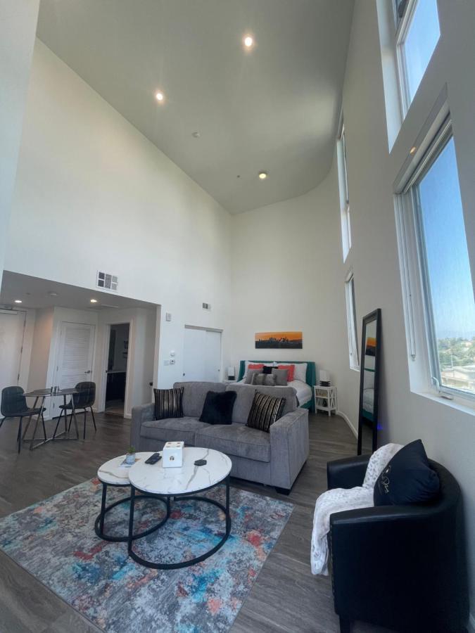 Luxury Downtown Los Angeles Penthouse Condo With Skyline Views Exterior photo