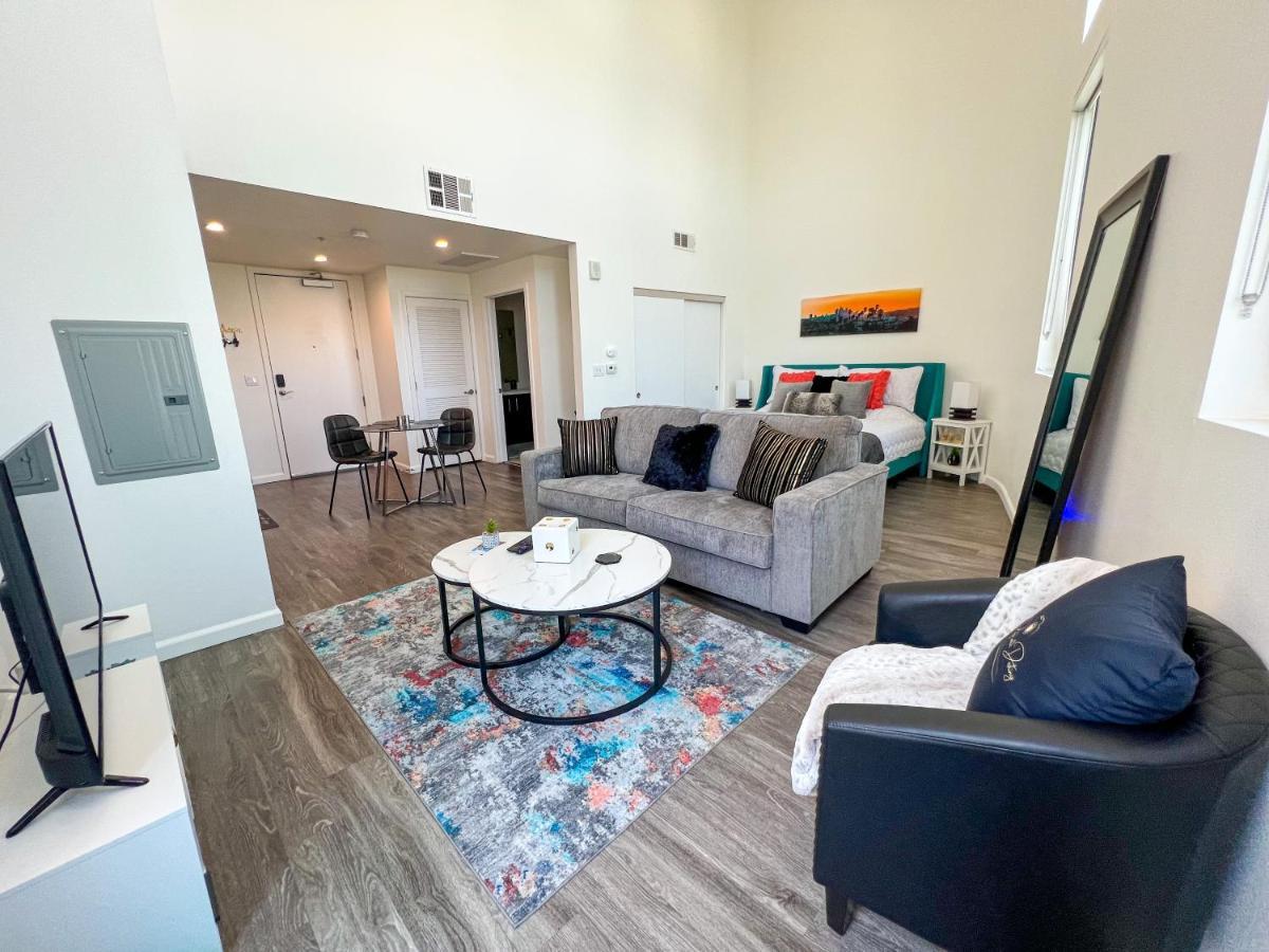 Luxury Downtown Los Angeles Penthouse Condo With Skyline Views Exterior photo